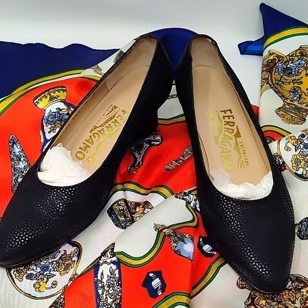 Beautiful Salvatore Ferragamo Pumps Size 4 B